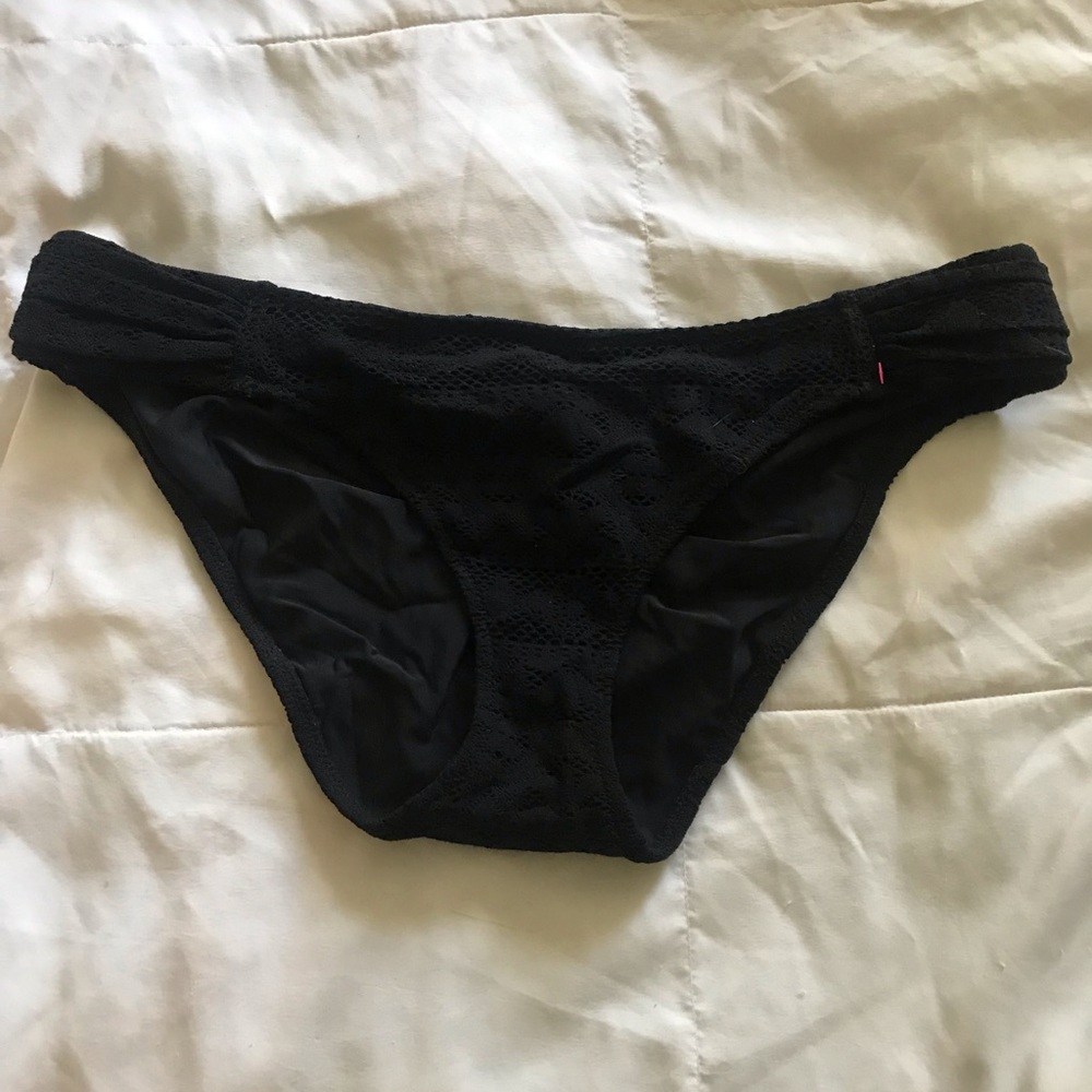 Never worn bikini crochet bikini bottoms
